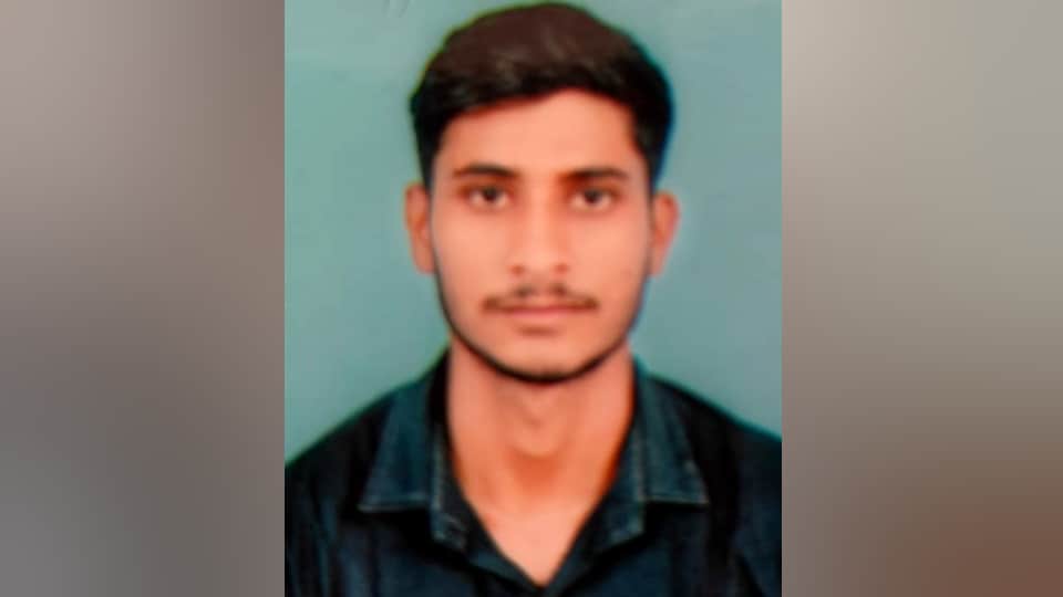 Man killed in front of his wife who had love marriage four months ago IN Saharanpur UP Police Recruitment Exam