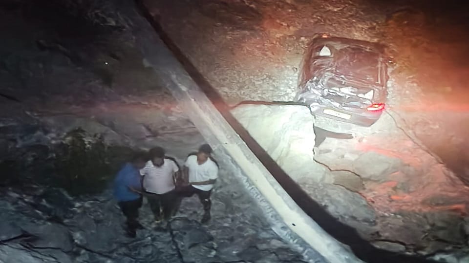 Five passengers injured after car falls into 70-metre deep gorge on Tanakpur-Pithoragarh highway