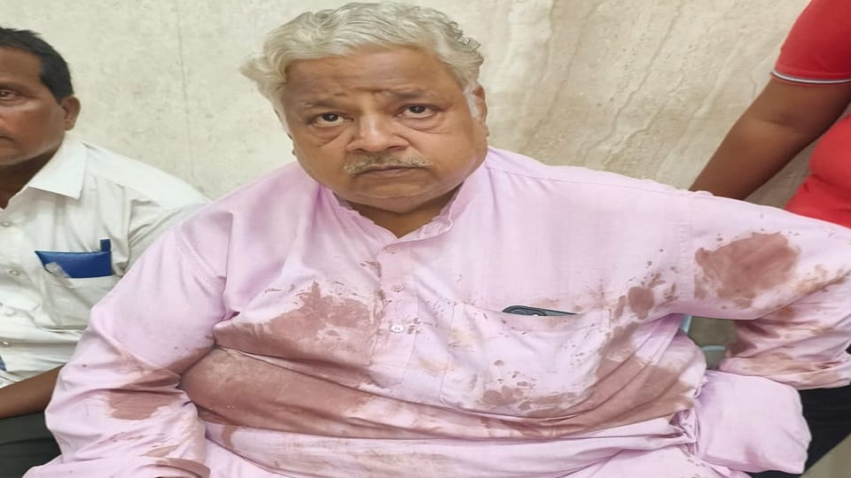 Storm Alert Loud Blast-Like Crash Near Banke Bihari Temple Left Devotees in Panic