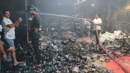 Jhansi: Massive fire breaks out at Bangra Crossing; police outpost and several shops engulfed