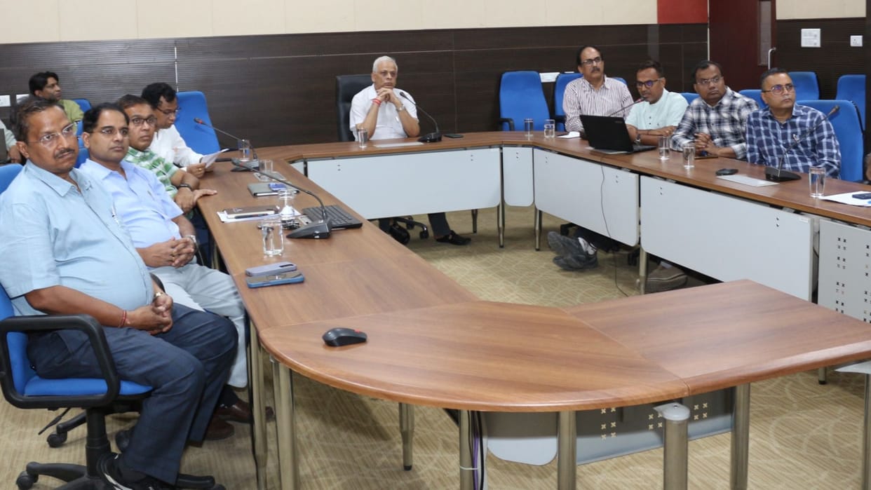 Incoming students explored facilities during IIT BHU Open House session in varanasi