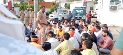 Balrampur : Recitation of Hanuman Chalisa echoes at the police station