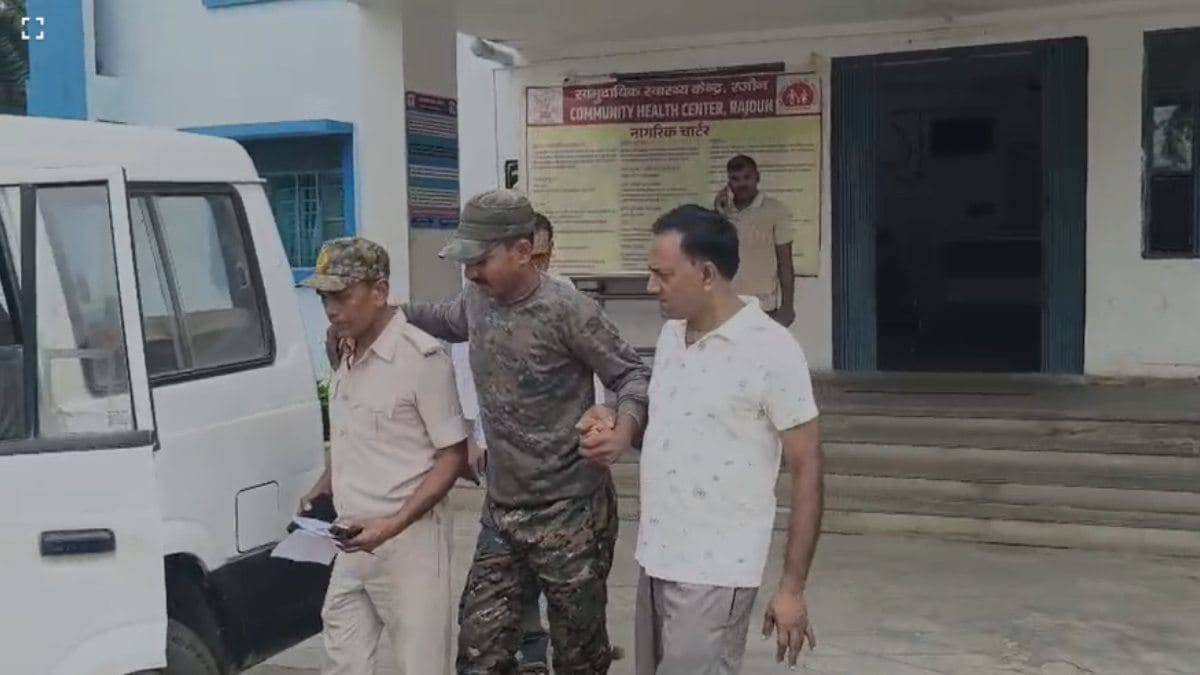 banka rajoun sand mafia attack on mining department team illegal sand mining rampur ghat