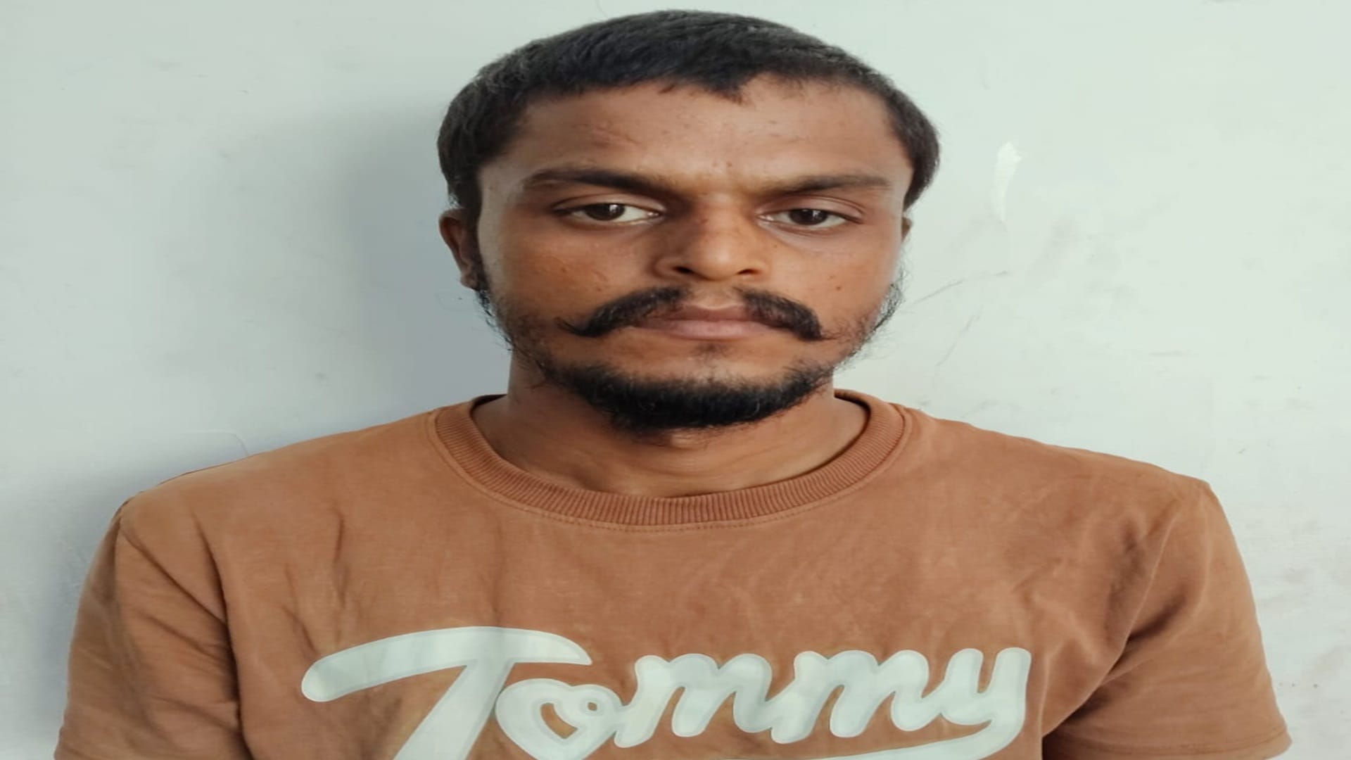पुलिस के गिरफ्त में आरोपी
