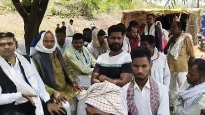 Tragic incident High-tension wire falls on youth who had stepped out to urinate in sonbhadra died