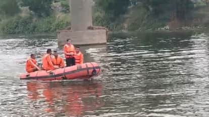 NDRF conducts flood rescue mock drill in Deoha River in pilibhit