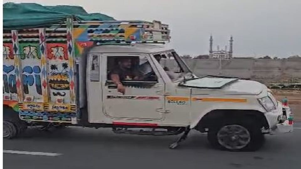 Three Cattle Smugglers Arrested After 30-Km Chase Six Cattle Rescued