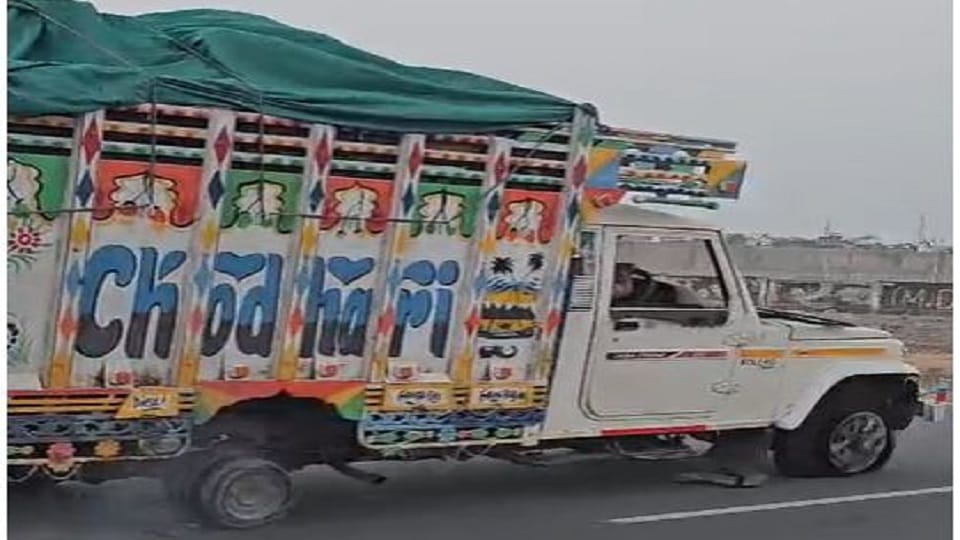 Three Cattle Smugglers Arrested After 30-Km Chase Six Cattle Rescued