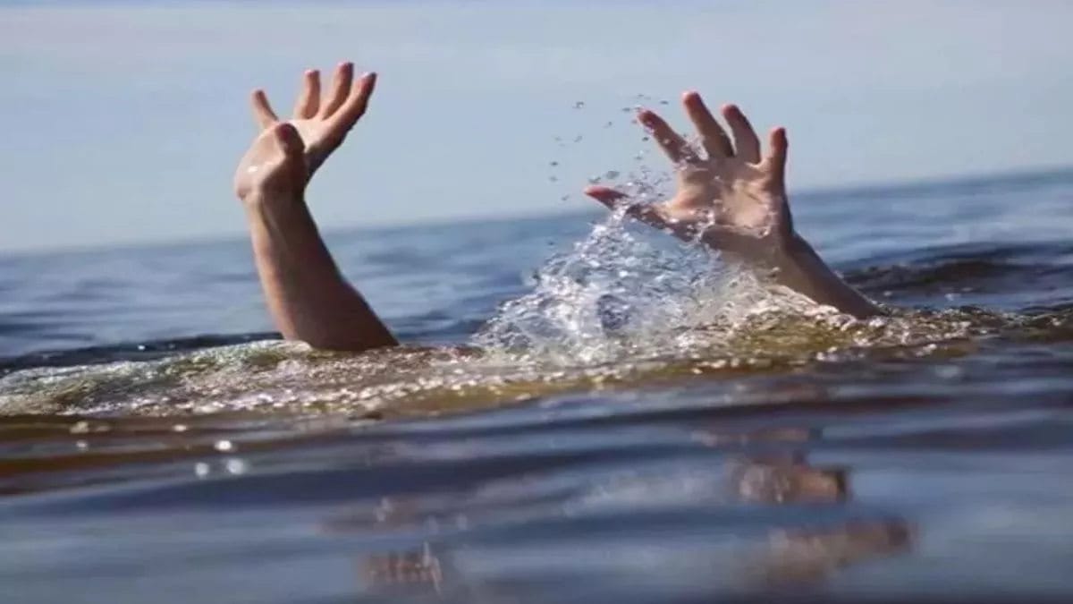 Father and son drown in Gopalganj's Khanua River; family devastated bihar news