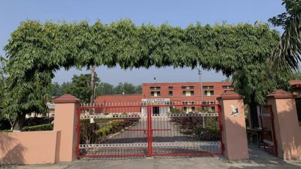 Many students fall ill due to food poisoning at Patel Bhavan Pantnagar