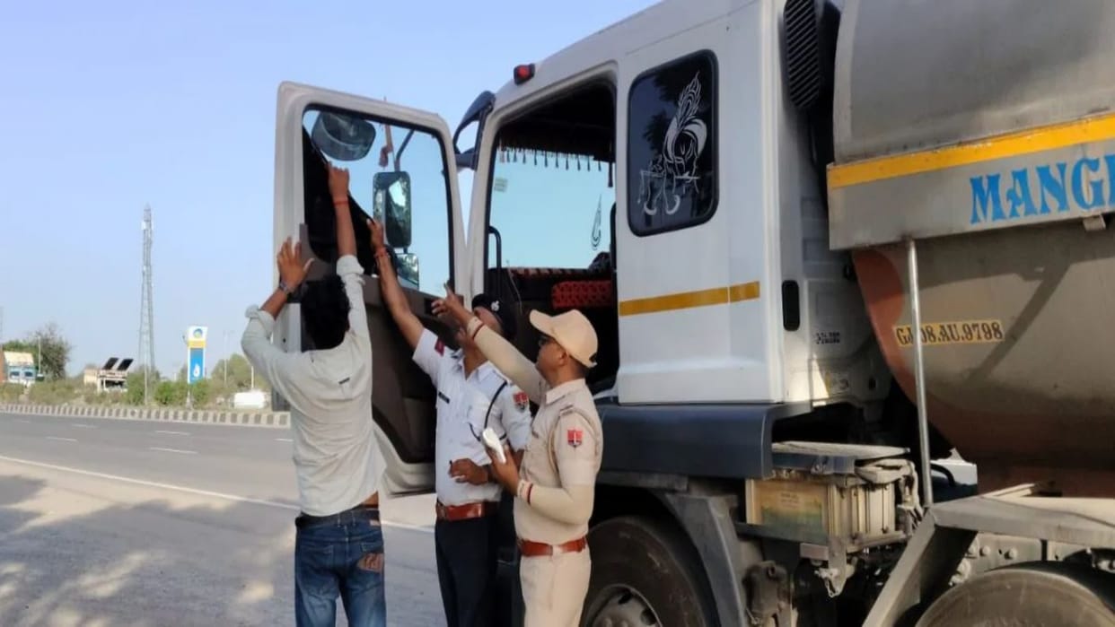 Jaipur News: Massive Traffic Enforcement Drive, Over 50,000 Vehicles Penalised; Illegal Black Films Removed