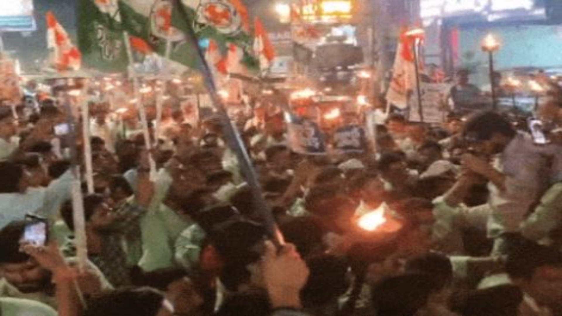 सीकर में युवा कांग्रेस का हल्लाबोल