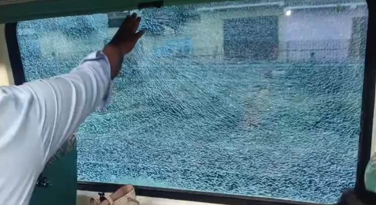Lucknow-Delhi Shatabdi Express pelted with stones Sangh chief Mohan Bhagwat on board train