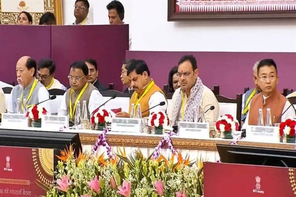 दिल्ली में मुख्यमंत्री मोहन यादव ने रखी एमपी के विकास मॉडल की तस्वीर।
