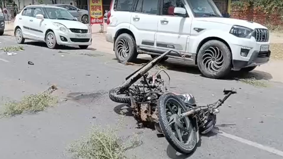 Three members of a family Died in road accident.