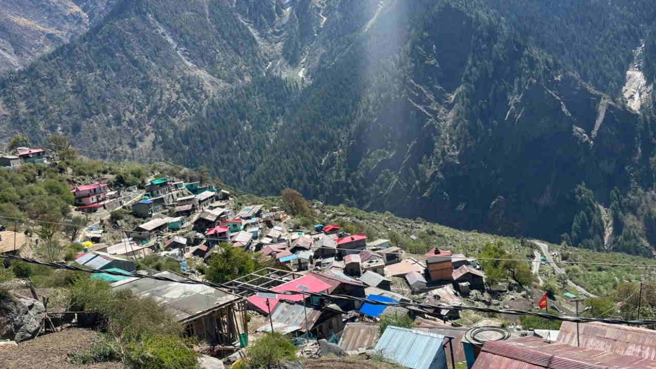 Snow blindness Uttarakhand several regions People falling victim diminishing eyesight Amar Ujala Ground Report