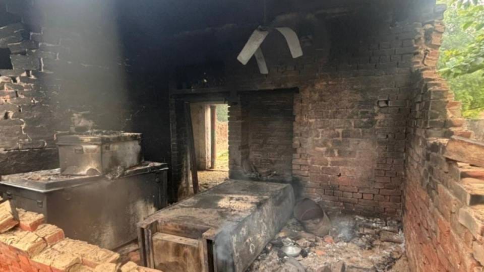 husband, angry over his wife visiting her maternal home In Ambedkar Nagar set his house on fire