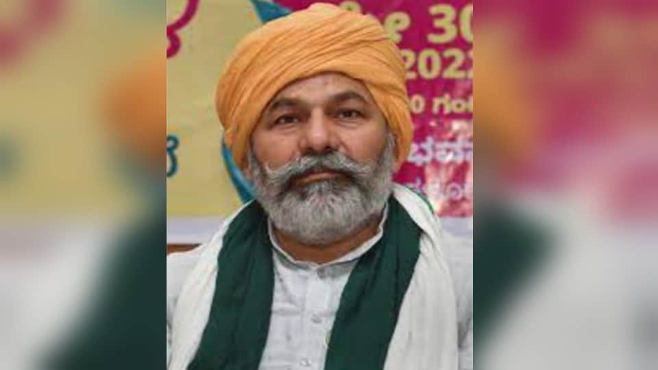 भाकियू अध्यक्ष राकेश टिकैत
