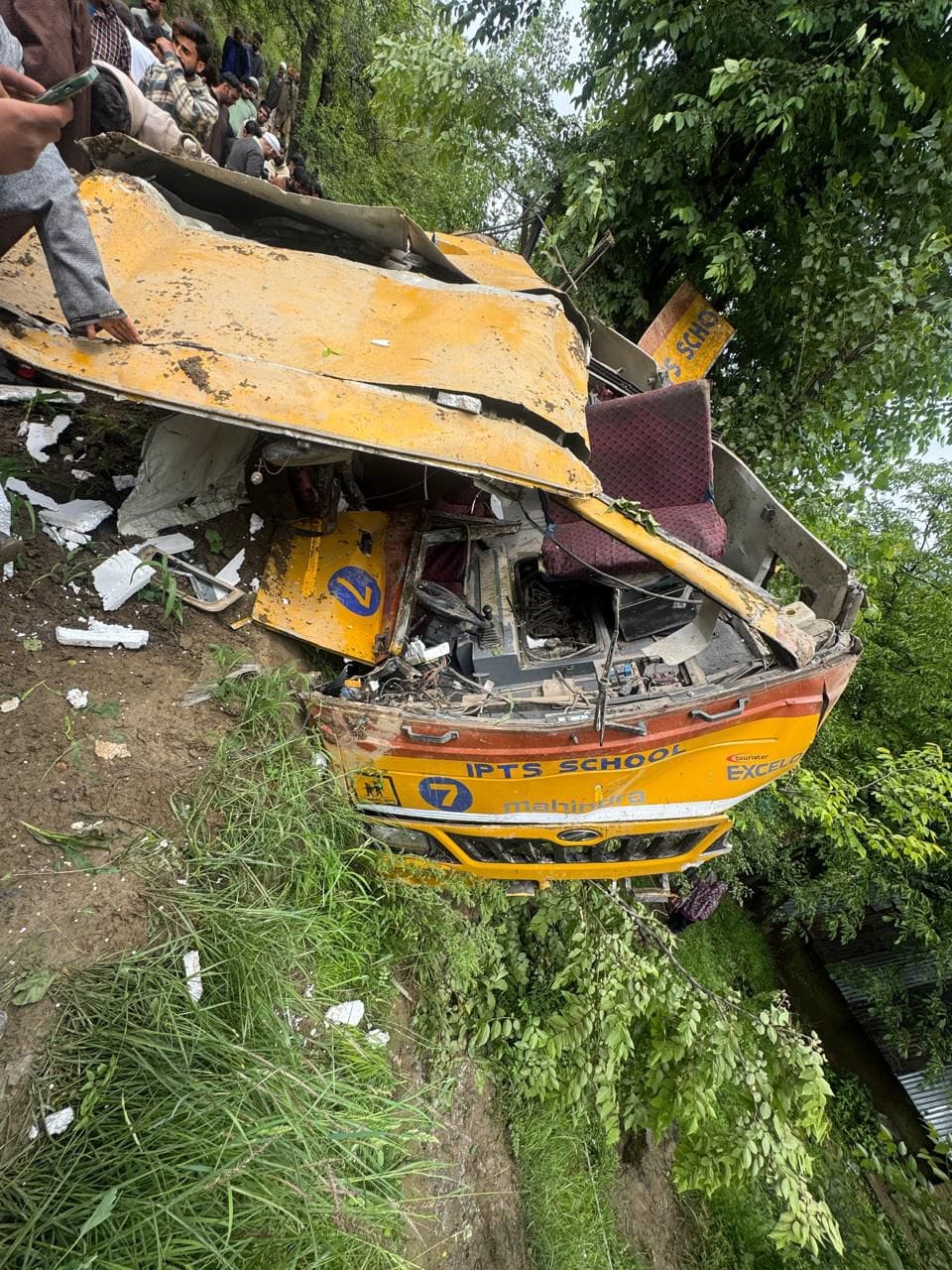 A school bus belonging to IPTS School Khansahib plunged into a deep gorge in the Neegu Jabbad area of Brenwar