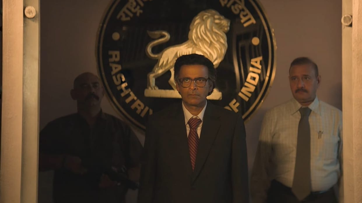 Governor X Review users like Manoj Bajpayee film compare it with Dhurandhar