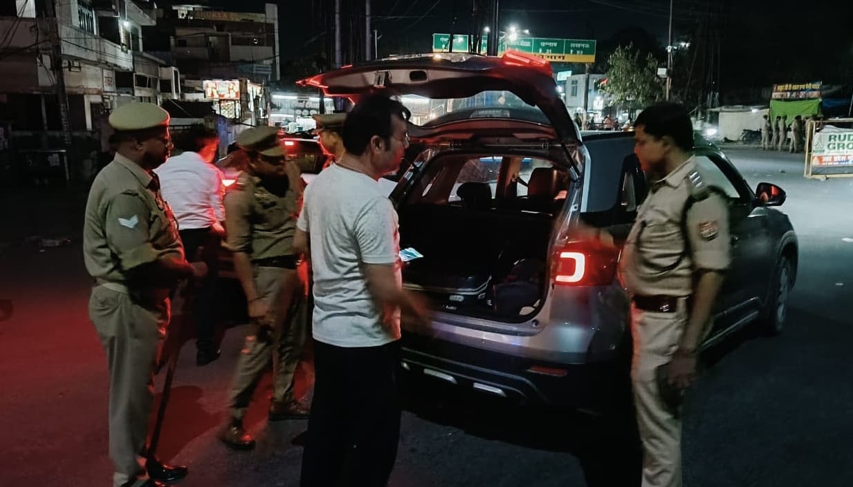Kanpur Police conduct drunk driving crackdown 786 vehicles fined and three vehicles seized