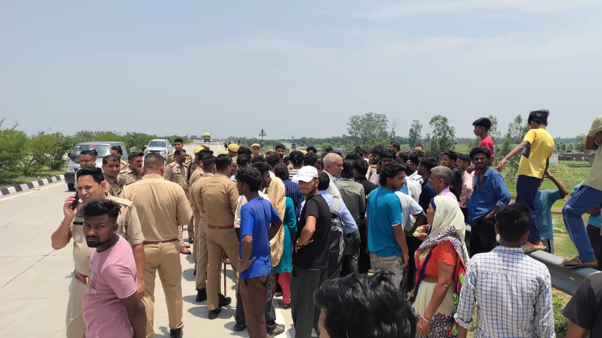 Class three Student Killed After Being Hit by Car While Crossing Four-Lane Highway in Bijnor