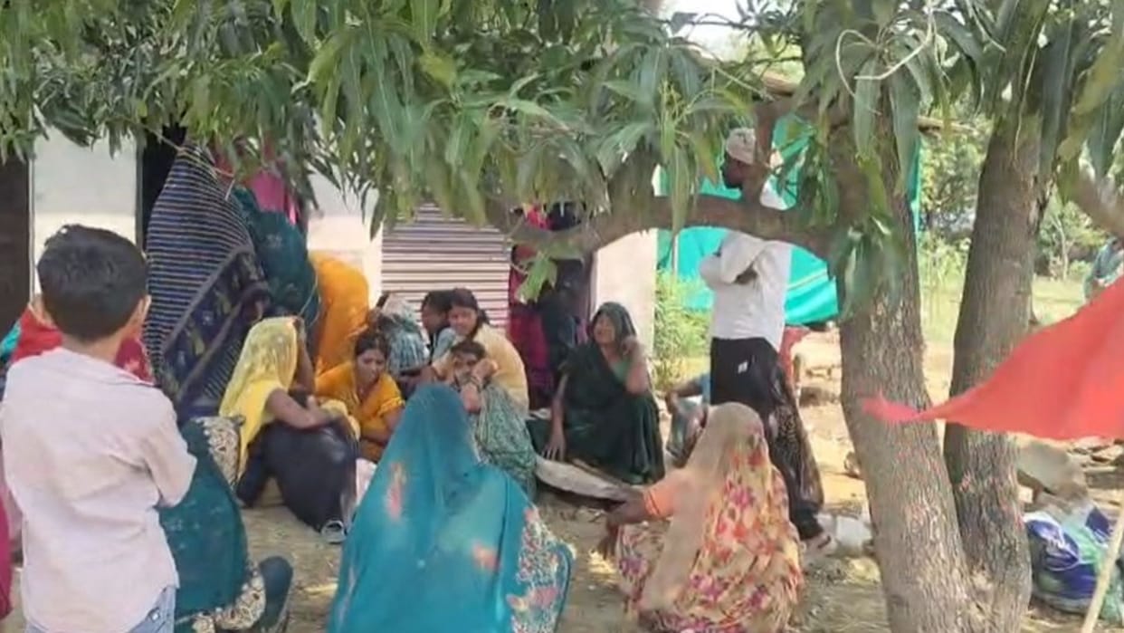 Young man body found under tree with head injury blood pooled nearby incident occurred in sonbhadra