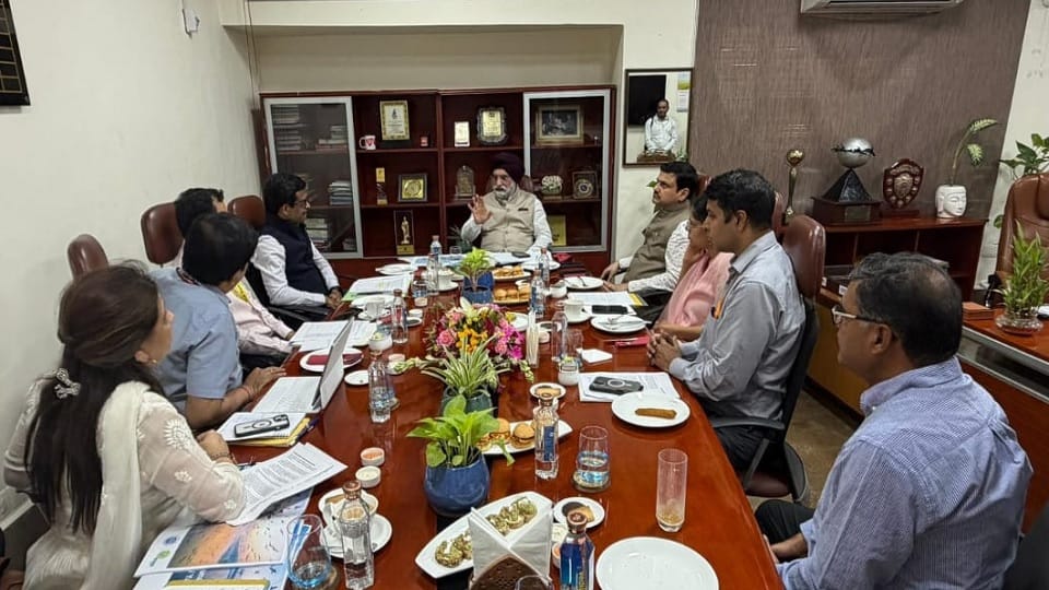 Lieutenant Governor reviews Delhi's pre-monsoon preparations