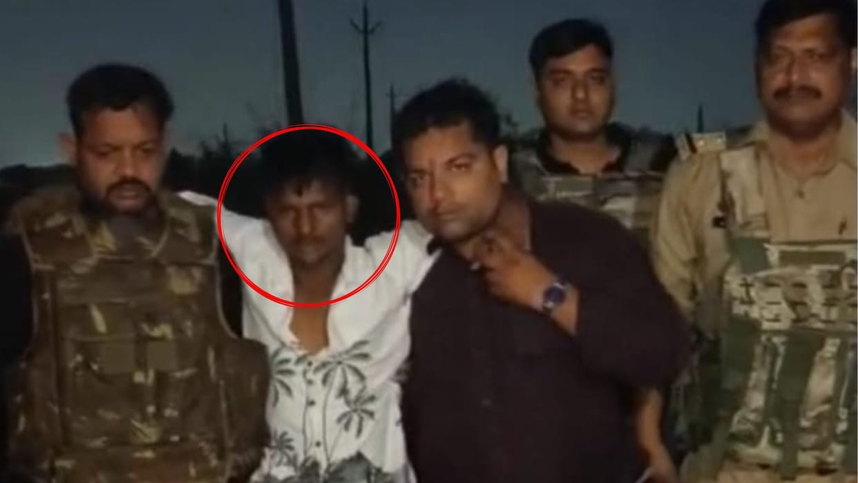 Two accused in theft at GST officer house arrested in police encounter in varanasi