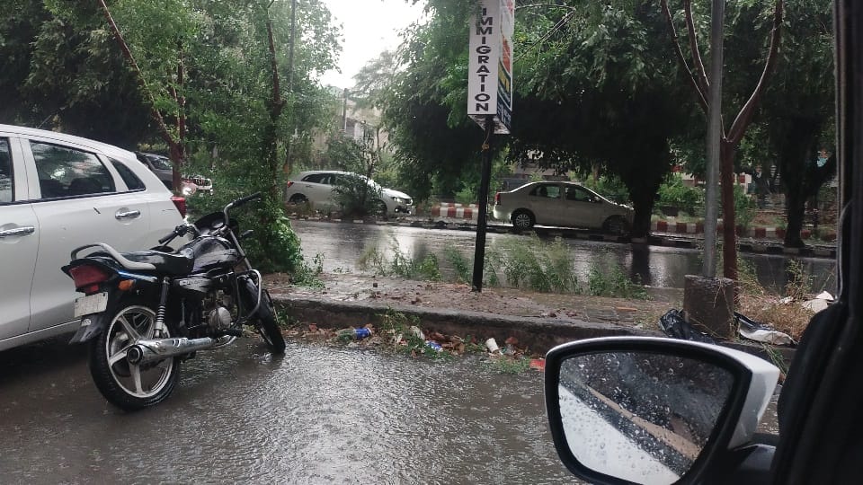 Temperatures drop in Punjab due to rain hailstorms Orange Alert today weather update
