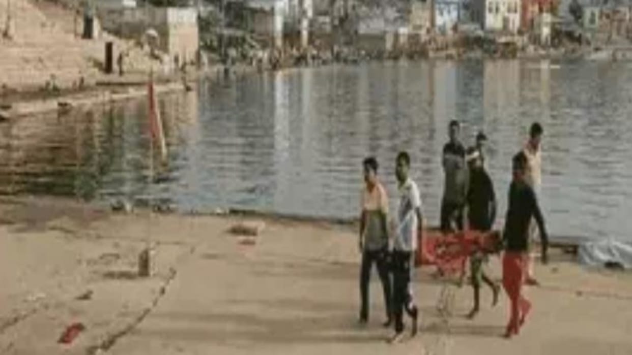 Ajmer News: Bodies of man and woman found in Pushkar Sarovar, feared 2-3 days old, police probe on