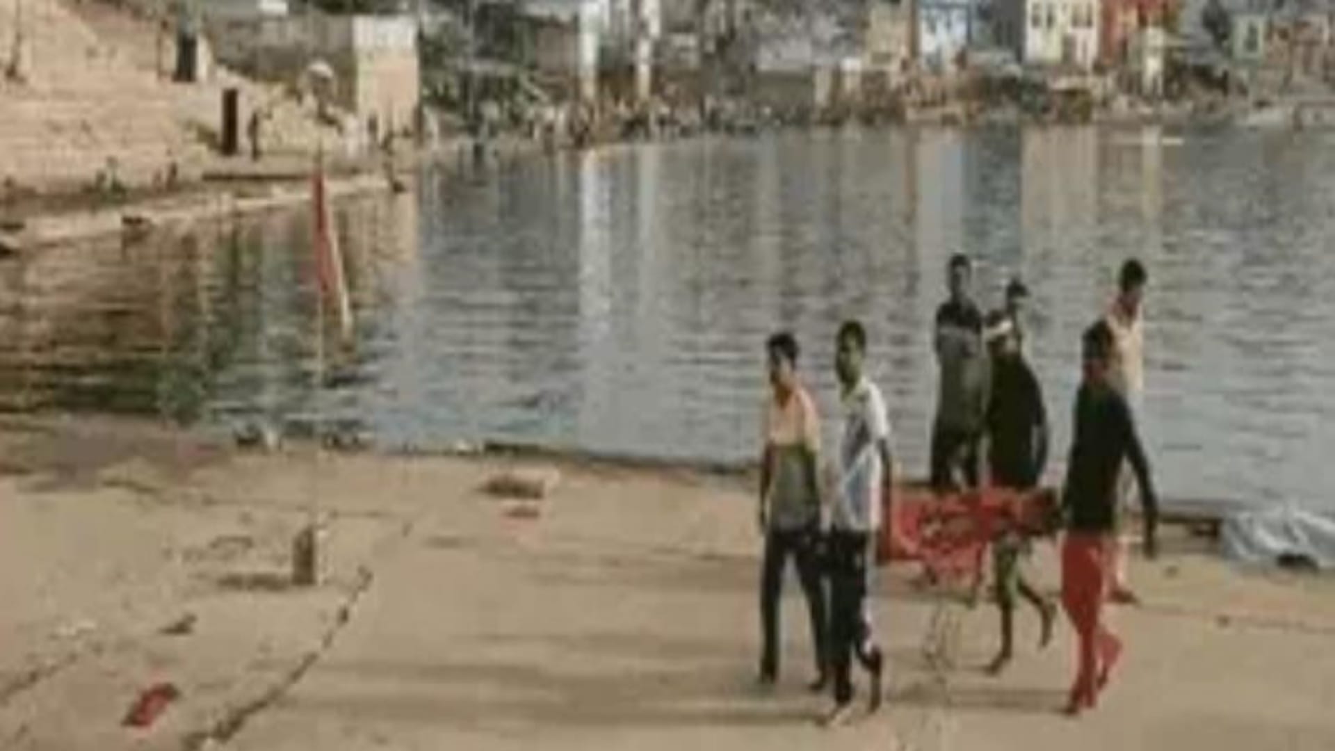 पुष्कर सरोवर में शव मिलने से सनसनी
