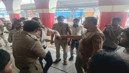 Protest in Aligarh over Khurja Junction accident