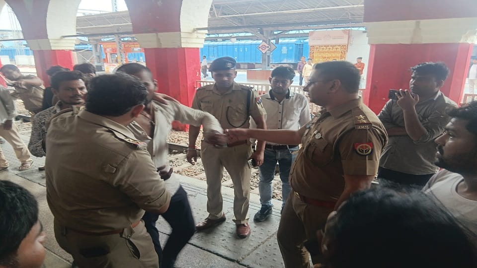 Protest in Aligarh over Khurja Junction accident