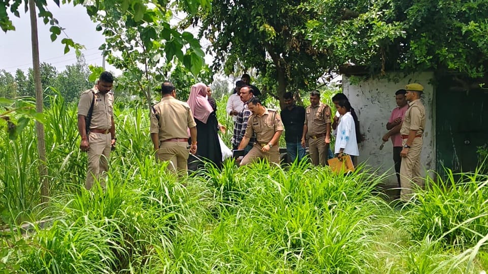 UP: Girlfriend arrived from Mumbai insisting on marriage; lover murdered her in Bijnor and buried the body