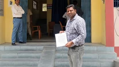 Government files go missing from Panchayat office in Bettiah mystery captured on CCTV Mukhiya lodges complaint