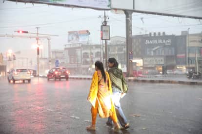 MP Weather Update: Weather shifts as monsoon approaches; alerts issued for rain in 33 districts and strong sto