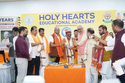 12 Years of Modi Government Giriraj Singh interacts with students shares views on Viksit Bharat 2047