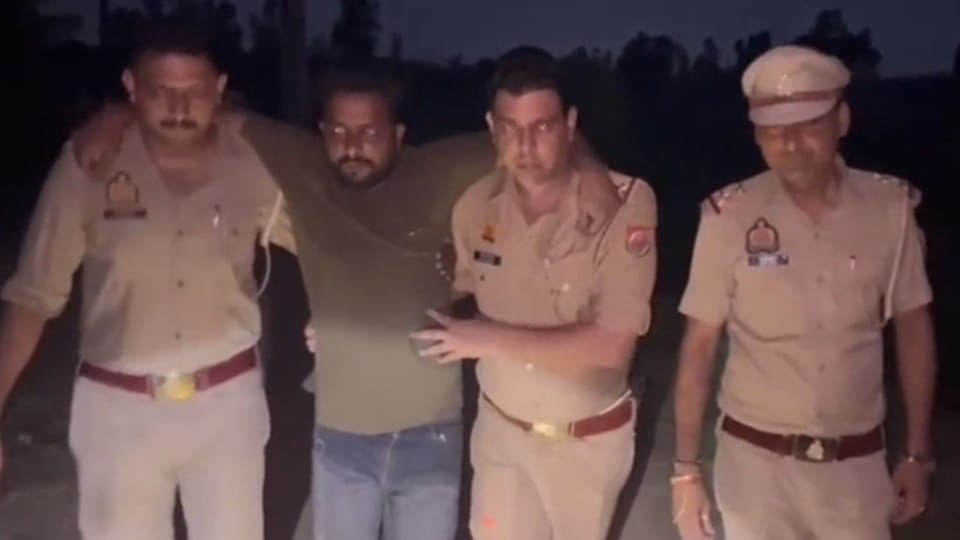 Amroha: Accused of cow slaughter nabbed in encounter and injured by gunfire; three arrested