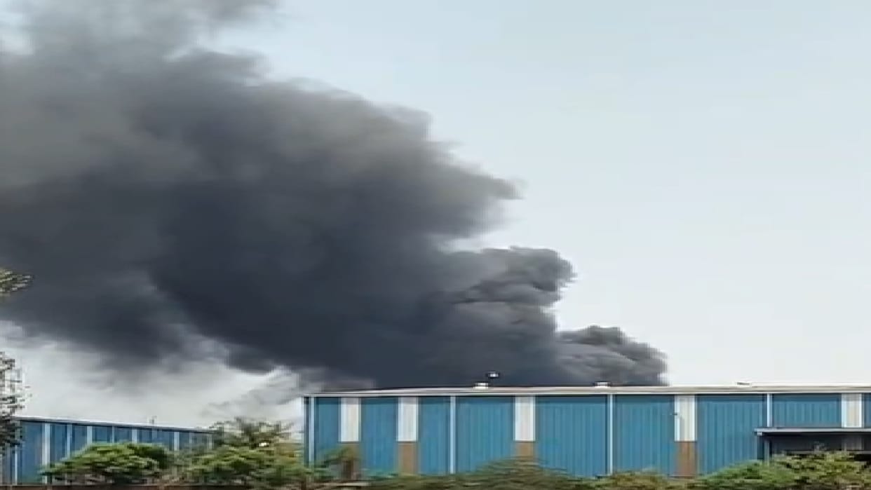 A massive fire broke out in an industrial unit in Urla, fire brigade and police took charge
