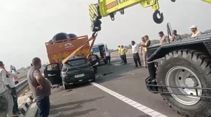 Unnao Ganga Expressway Accident High speed and a moment of drowsiness caused the accident four friends died