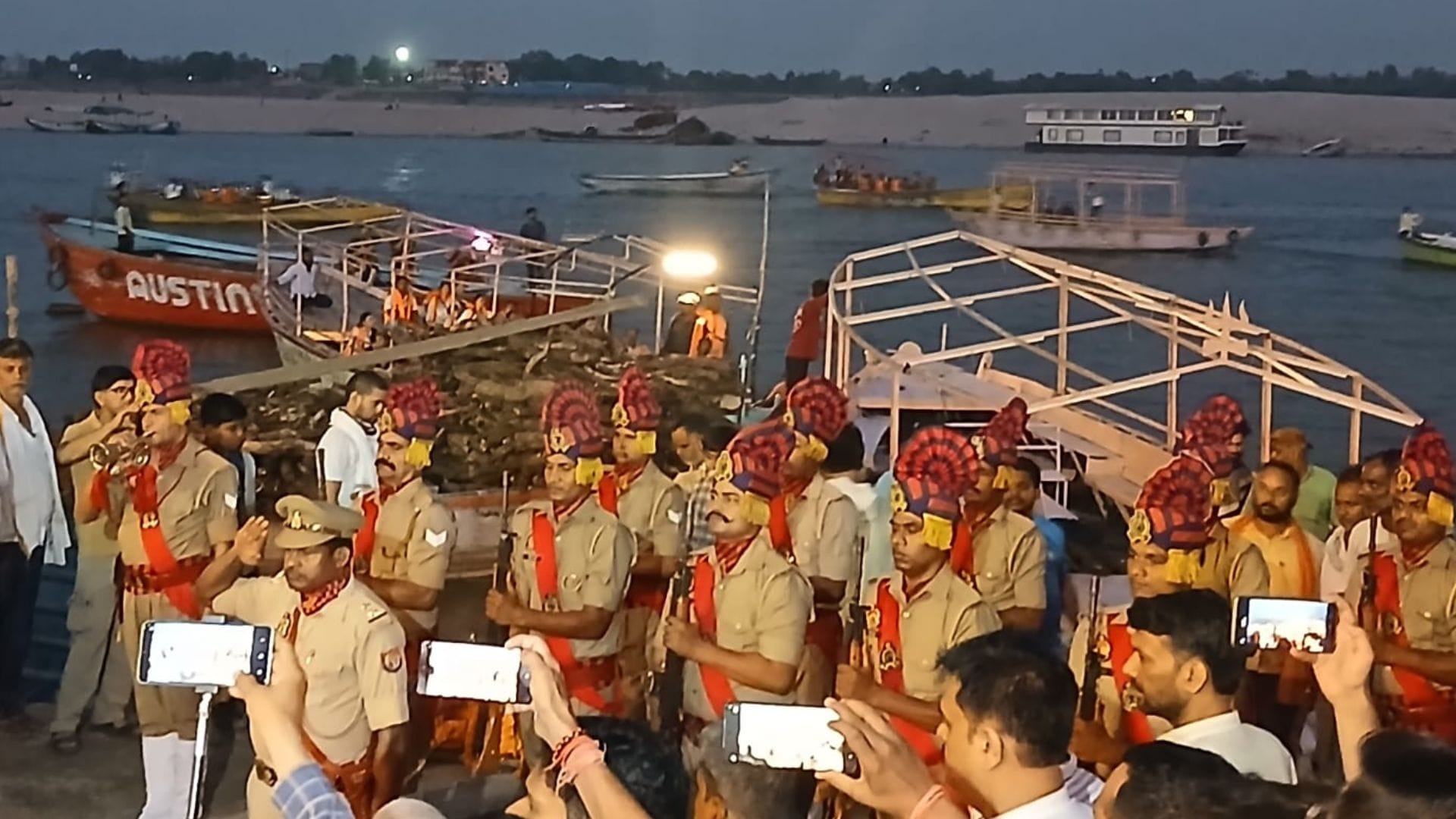 Shooter Jaspal Rana last rites performed at Manikarnika Ghat in Varanasi