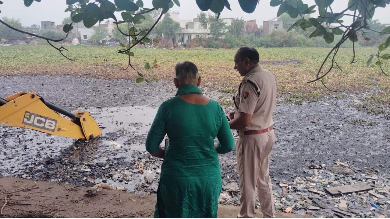 मौके पर पहुंची पुलिस