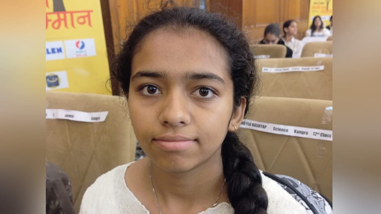 amar ujala medhavi chhatra samman: Toppers in Class 12 as well after Class 10; Prakriti and Kashi