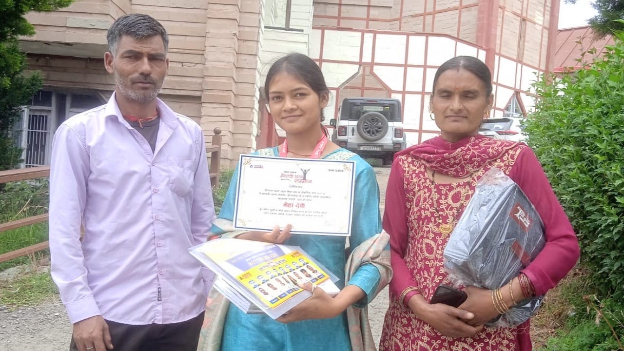 amar ujala medhavi chhatra samman: Toppers in Class 12 as well after Class 10; Prakriti and Kashi
