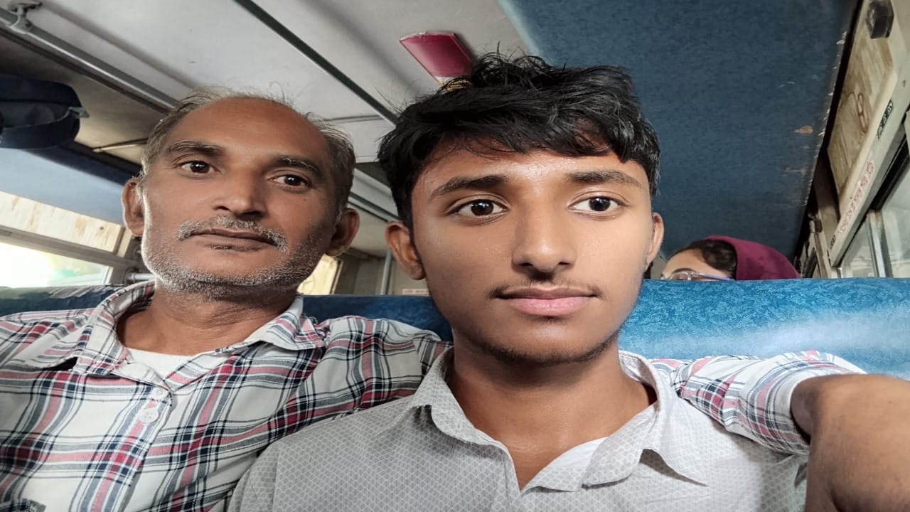 amar ujala medhavi chhatra samman: Toppers in Class 12 as well after Class 10; Prakriti and Kashi