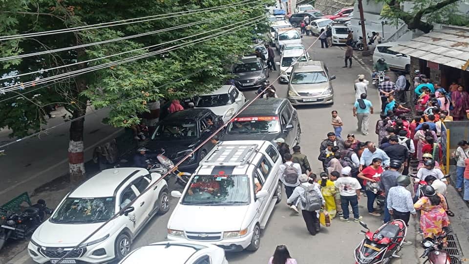 Uttarakhand Traffic jam in Nainital