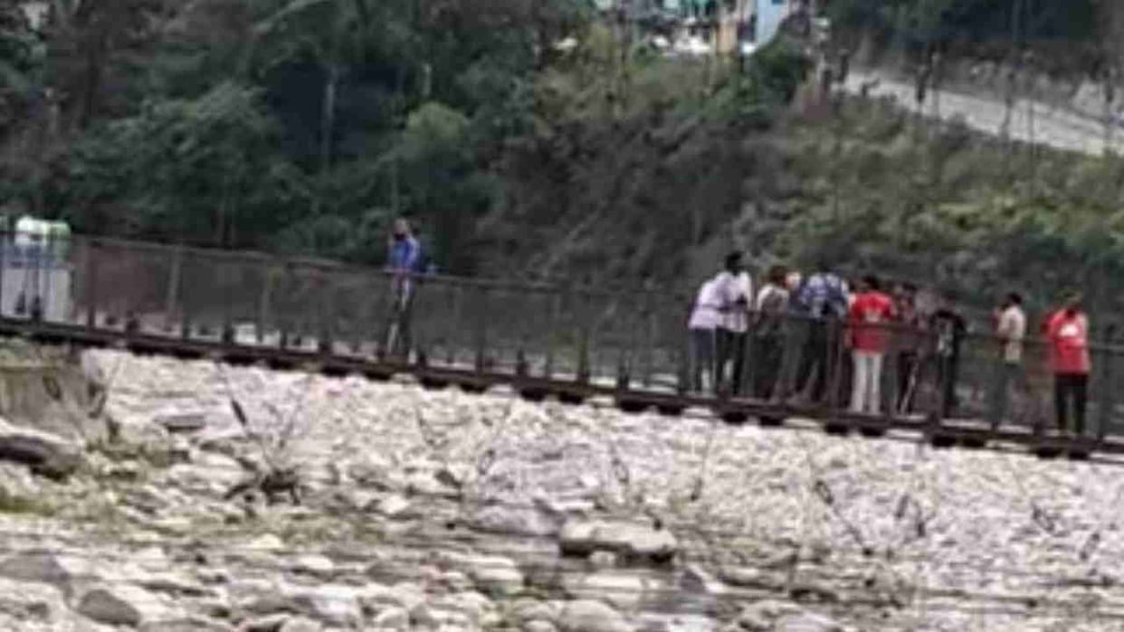 Youth swept away in river at Agastyamuni search operation underway Rudraprayag News
