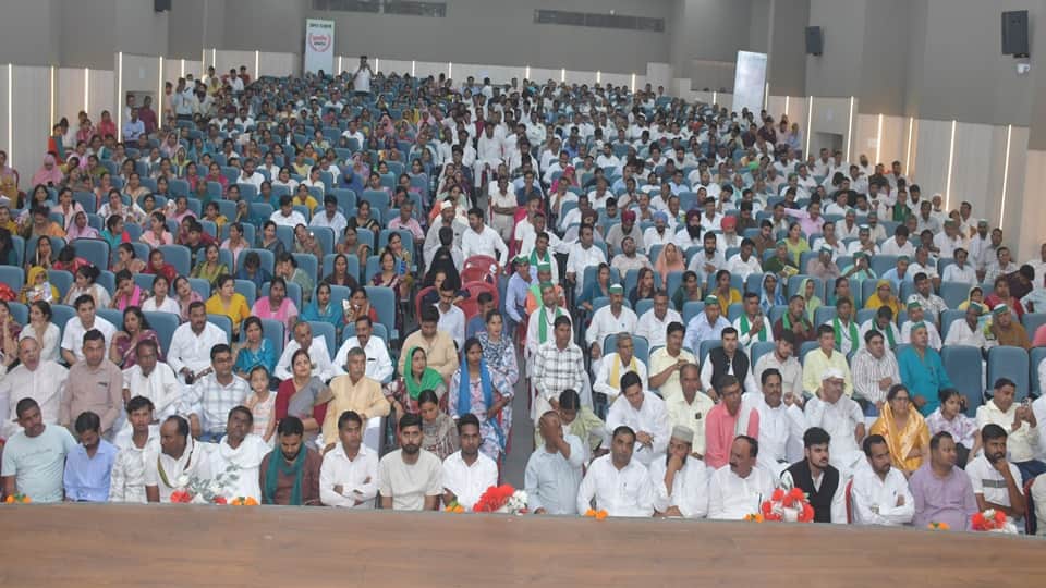 Amar Ujala Samarpan Ceremony: Faces lit up as Deputy CM Maurya presented medals to Lakhpati Didis