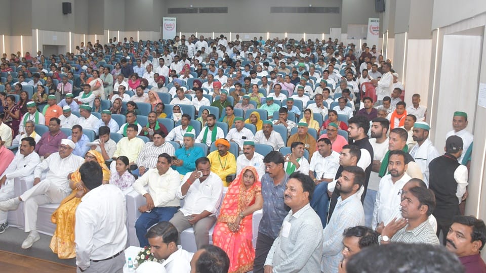 Amar Ujala Samarpan Ceremony: Faces lit up as Deputy CM Maurya presented medals to Lakhpati Didis